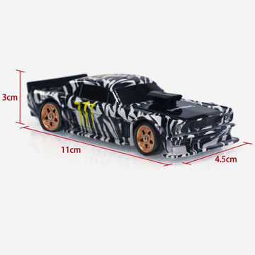 Mini RC Drift Car 1:43 mit Allradantrieb & Gyro-Stabilisator für präzise Drifts auf kleinem Raum.