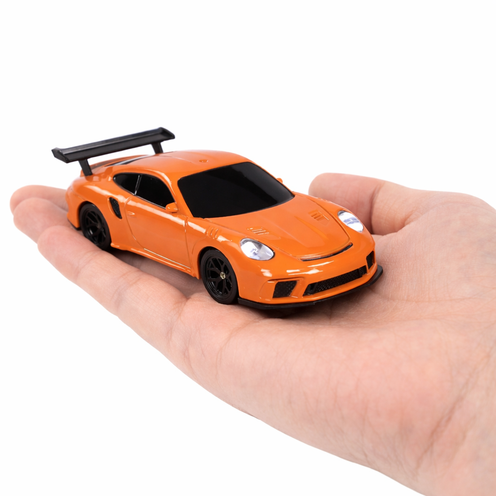 Mini RC Drift Car 1:43 mit Allradantrieb & Gyro-Stabilisator für präzise Drifts auf kleinem Raum.