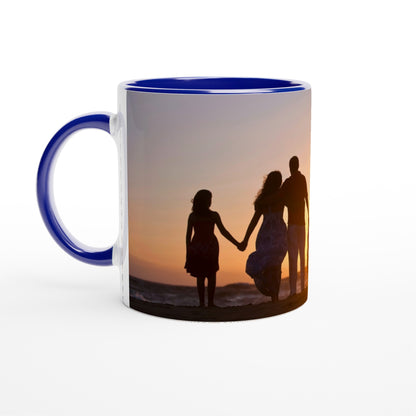Personalisierbare Keramiktasse (325ml) mit eigenem Design – spülmaschinenfest & mikrowellengeeignet.