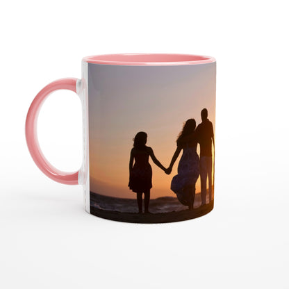 Personalisierbare Keramiktasse (325ml) mit eigenem Design – spülmaschinenfest & mikrowellengeeignet.