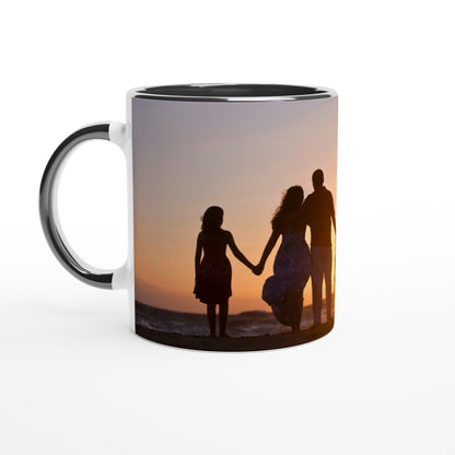Personalisierbare Keramiktasse (325ml) mit eigenem Design – spülmaschinenfest & mikrowellengeeignet.