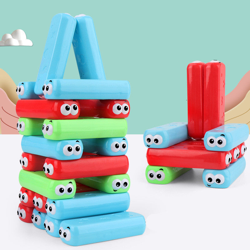 Stapelturm Spiel für Kinder mit roten, grünen und blauen Spielsteinen